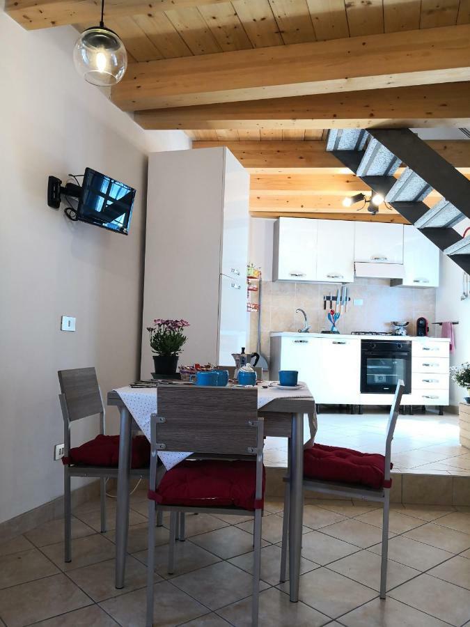 Il Planetario Apartment แวร์บาเนีย ภายนอก รูปภาพ